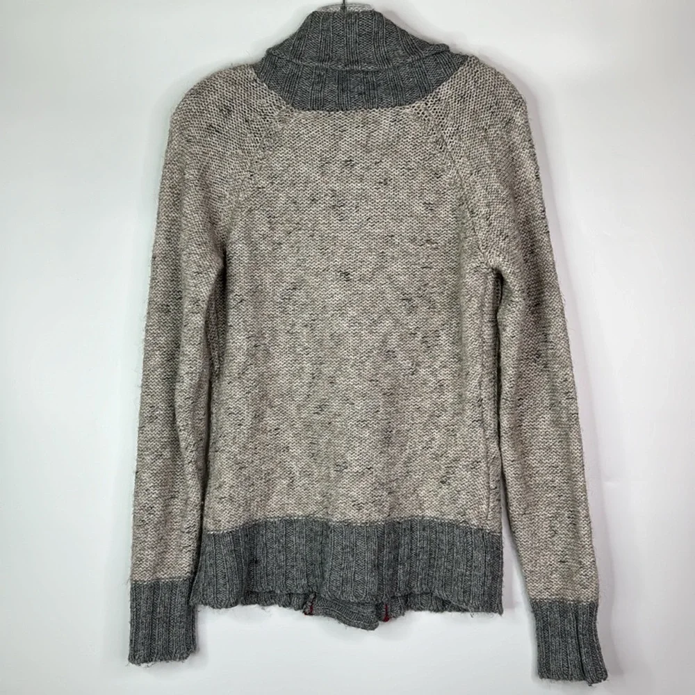 BKE Wool Blend Gray Cardigan Sweater Size Large - Picture 4 of 8